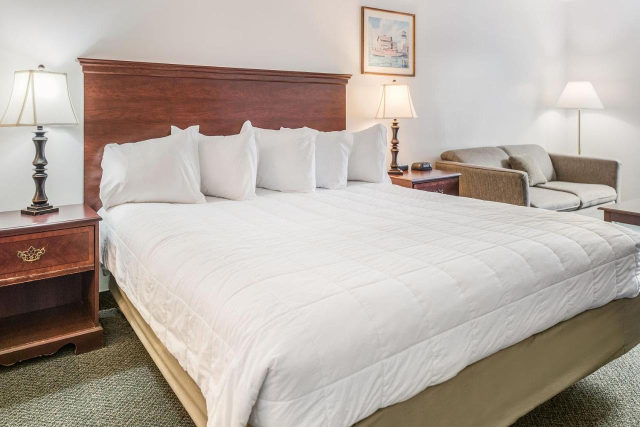 Knights Inn Sandusky Ngoại thất bức ảnh